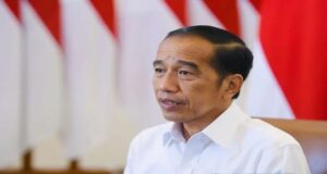 Presiden RI Joko Widodo mengumumkan pencabutan larangan ekspor minyak goreng, minyak sawit dan CPO. pencabutan larangan ekspor itu mulai berlaku senin pekan depan